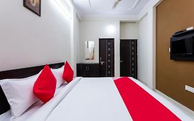 Hotel O Om Gulmohar Avenue